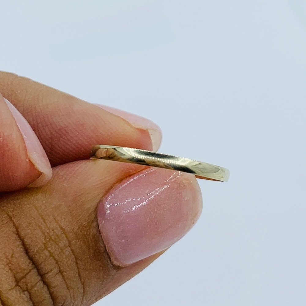 Real 10k Gold Band Women’s Dainty Ring Size 8.5 - Picture 4 of 9